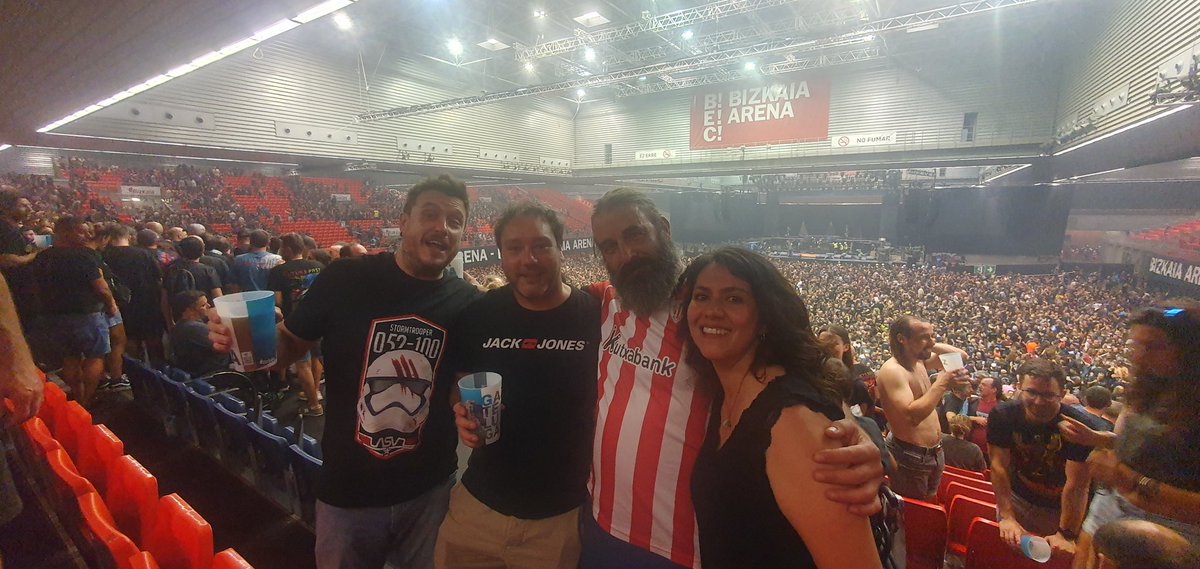 fonotoner's tweet photo. @IronMaiden Thank you for the great show! Unforgettable!! https://t.co/9m2Q0qHdbG