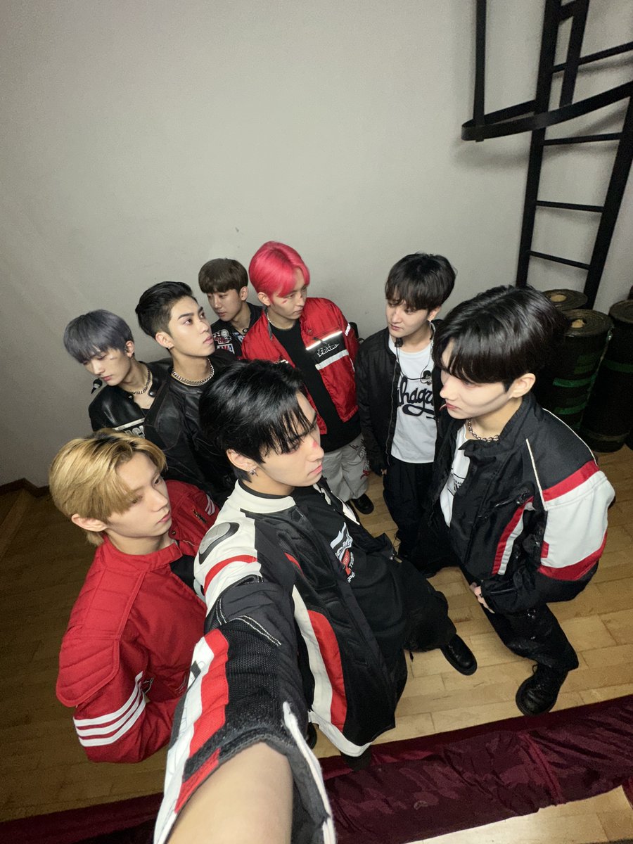 NTX_OFFICIAL_'s tweet photo. 피크타임 서울 앵콜콘 너무 재밌었어요 ! 여러분들의 성원에 힘입어 오프닝으로 멋있게 스타트를 할 수 있었던 것 같아용🫶 어제오늘 정말 뜨거운 응원과 환호, 너무너무 감사했고 저희 NTX 앞으로도 쭉 무한한 사랑 부탁드려요😍
너무너무 재밌었고, 다들 탸댱해요 🫶🫶

#NTX #엔티엑스
#PEAKTIME https://t.co/ejevRmrYtZ