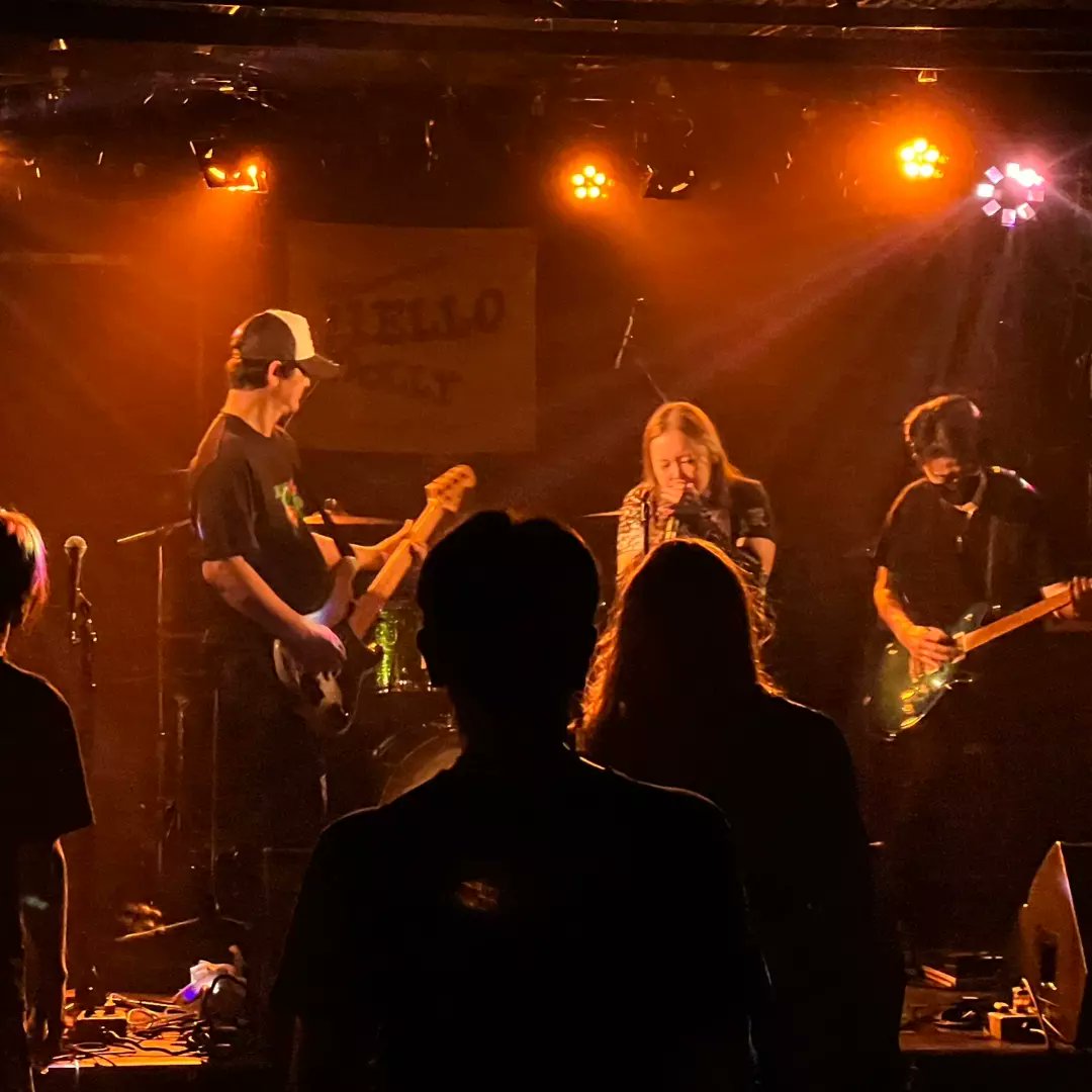 norinori1101's tweet photo. rock‘n’roll fake starts ライブ in HELLO DOLLYお疲れ様でした‼️
SITB2回目のライブだったけど、メンバーがフルに楽しめた😉✨
次は9月🤘
対バンしてくださった皆様、見に来てくださった皆様ありがとうございました🙇♂️
#staininthebrain
#SITB
#hellodolly https://t.co/Izp5BNbyaC