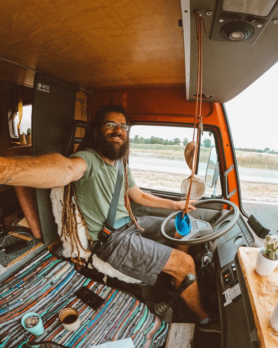 Random cockpit views.!
.
#vanlifers #vanlifeideas #vanlifeviews #vanlifetravelgram #vanlifeexploration #vanlifeadventurer #vanlifelove #campertravel #vansofgermany #movingtheway #keepyourspiritmoving #vanlifefrance #vanlifeeuropa  #offthebeatenpath #wanderlust #vagabond