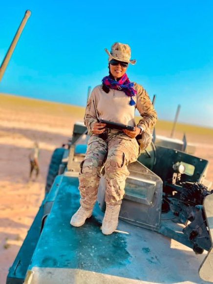 zshirwac1's tweet photo. There is no better image on Somali twitter than a female soldier on the hunt for Al Shabaab.  Karma in uniform. #PaybackSeason https://t.co/QEHUnyScUC