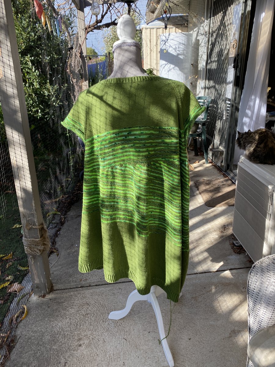 pukupuss's tweet photo. #tourknit #tourcraft #couchpeloton Green jumper from Giro finished. ✅ Started #TDF2023 by completing 2 blue jerseys for friends ✔️✔️. Started green cardi on 15th July after visiting Bendigo. Back, left front &amp; ½ right front finished. https://t.co/SoqBvIIubU
