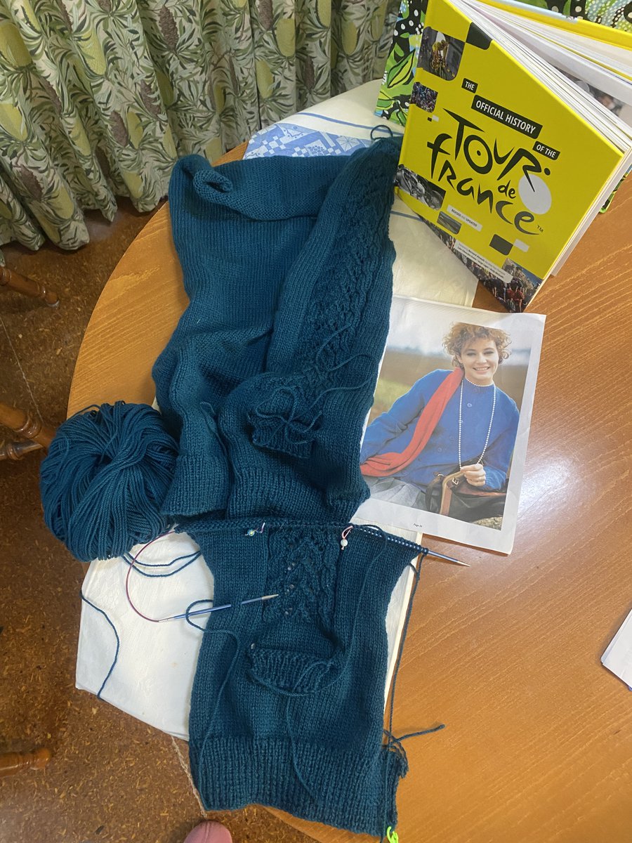 pukupuss's tweet photo. #tourknit #tourcraft #couchpeloton Green jumper from Giro finished. ✅ Started #TDF2023 by completing 2 blue jerseys for friends ✔️✔️. Started green cardi on 15th July after visiting Bendigo. Back, left front &amp; ½ right front finished. https://t.co/SoqBvIIubU