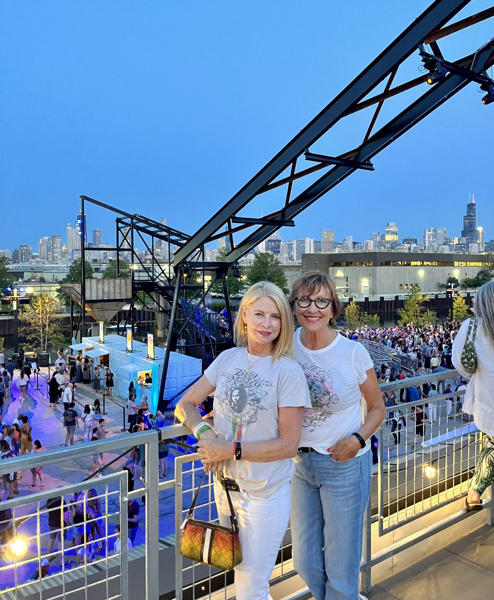 mrsmarley's tweet photo. @ziggymarley Thank you for coming to Chicago. You sounded perfect. Isn’t @saltshedchicago an incredible venue? ❤️💛💚🖤 https://t.co/yzLBqIaQDg