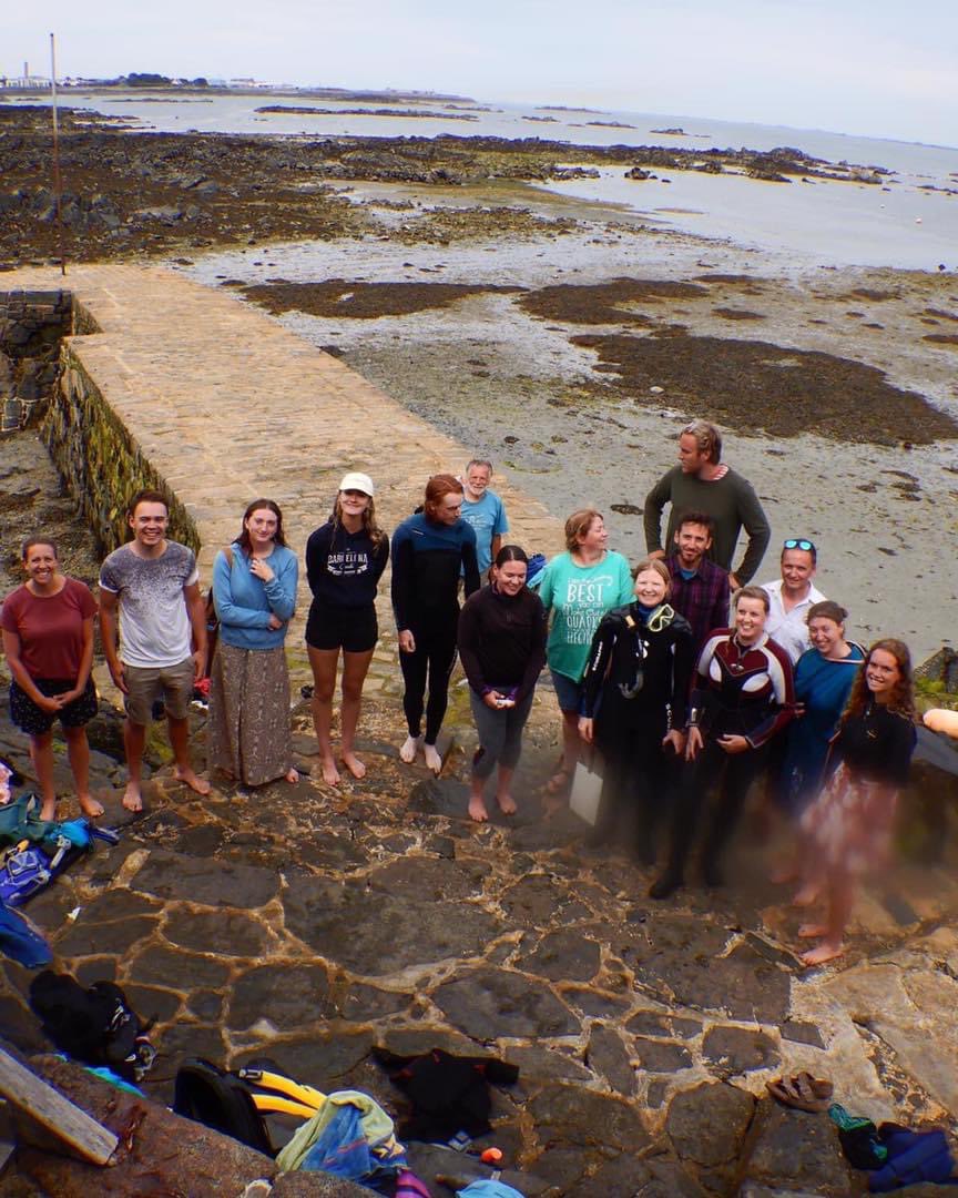 #BEEP aims to record #eelgrass #seagrass species across the Bailiwick with volunteer #citizenscientists 🌱 Our project would not work without their dedicated help & laughs! From helping us record in the field to helping us set up outreach events, thank you for all your help 💚