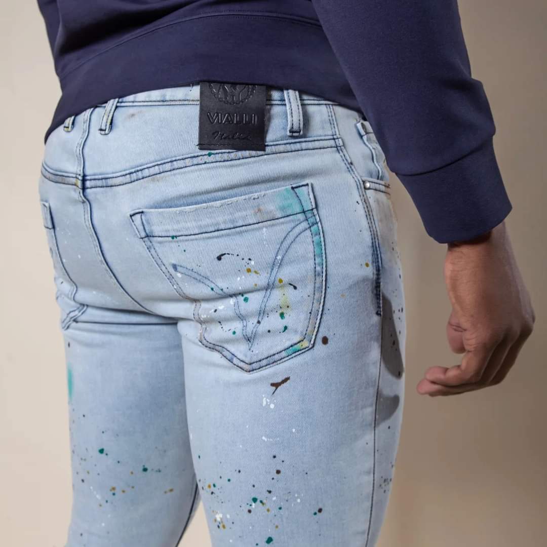 VialliJeans's tweet photo. 👉 Different #Denim for Different people. Which is your favourite type?
Shop online on our website https://t.co/dUxbzXTibh https://t.co/C0ljmoaZq1
