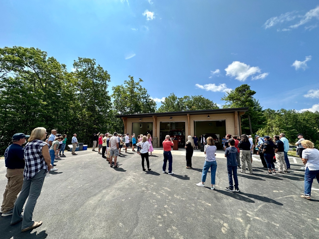 BooneNCChamber's tweet photo. Join us in celebrating the ribbon cutting of Stewart Simmons Volunteer Fire Dept Station 3! πππ We're thrilled to have this facility to serve and protect the Blue Ridge Mountain Club community.
#828isgreat #bizinboone #ribboncutting #commUNITY #boonenc #exploreboone https://t.co/G7WJ7u9Z8t