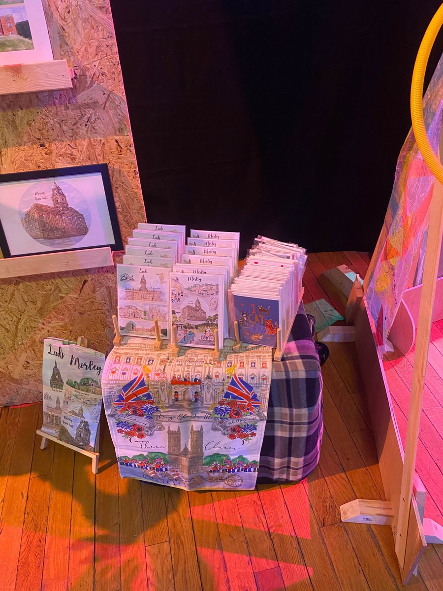 Popped into the #Morley Town Hall for the #MyLeedsSummer event with Clifford. Bought a wonderful Morley tea towel.  freedommill.com
Great to also see the Little Biscuit Pottery Company who have some fabulous workshops this summer. <a href="/LLittleBiscuit/">The Little Biscuit Pottery Painting Studio</a> littlebiscuitpottery.co.uk