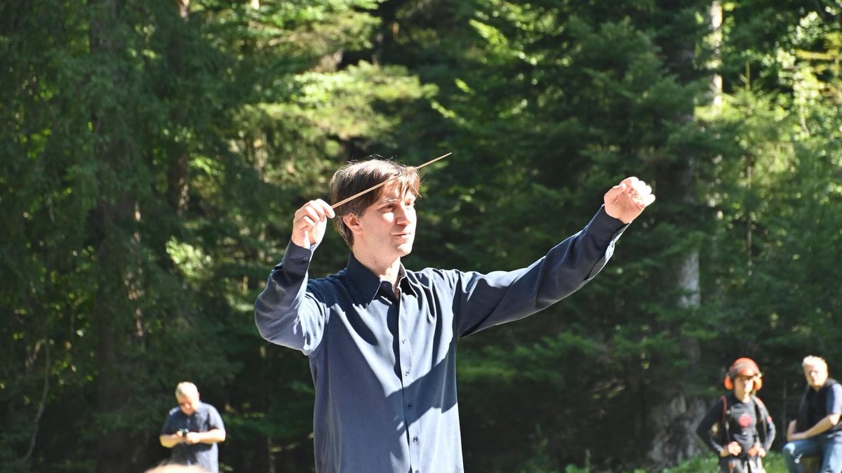 CrudeleConducts's tweet photo. #onthisday in 2021 I was making my debut in #Wildbad at the Belcanto Opera Festival @Rossini_Wildbad! Still have fantastic memories of that concert with the Krakow Philharmonic Choir and Orchestra @Filharmonia_Kr in the middle of a forest! https://t.co/LjIRRGbjIU