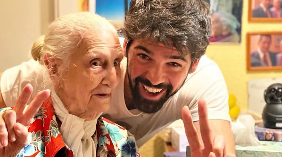 partedelshowok's tweet photo. FALLECIÓ LA ACTRIZ QUE DIO ALEGRÍA Y ESPERANZAS A LOS ADULTOS MAYORES EN LA PANDEMIA:
https://t.co/6GxiIpSk7M
@miguelamunoz #100DIASCONLATATA @NetflixLAT https://t.co/kKbLX4ySsv