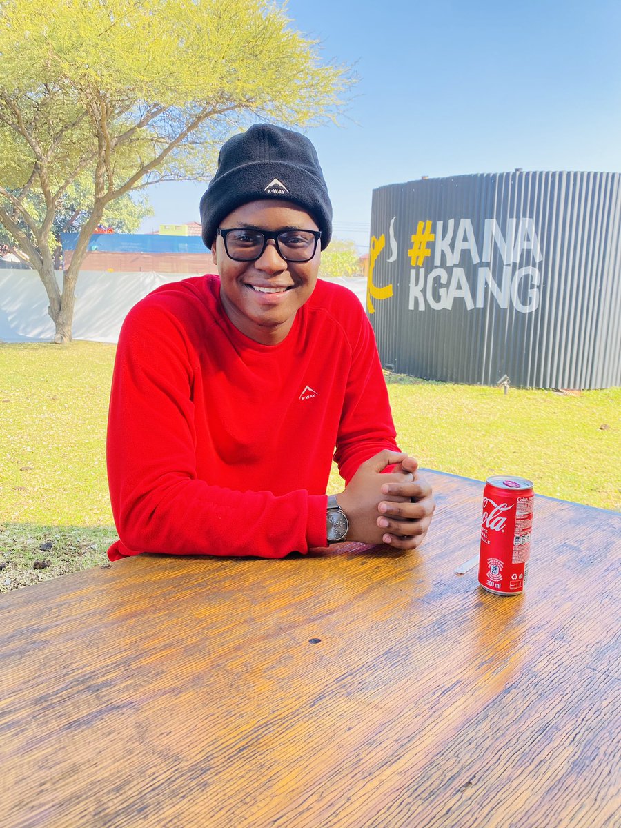 ThaboRamsey's tweet photo. Having the most amazing lunch experience at Kana Kgang! The ambiance is perfect, the service is top-notch, and the food is absolutely mouthwatering!
#FoodieParadise #LunchCravings #KanaKgang https://t.co/tmsBPhlM0u