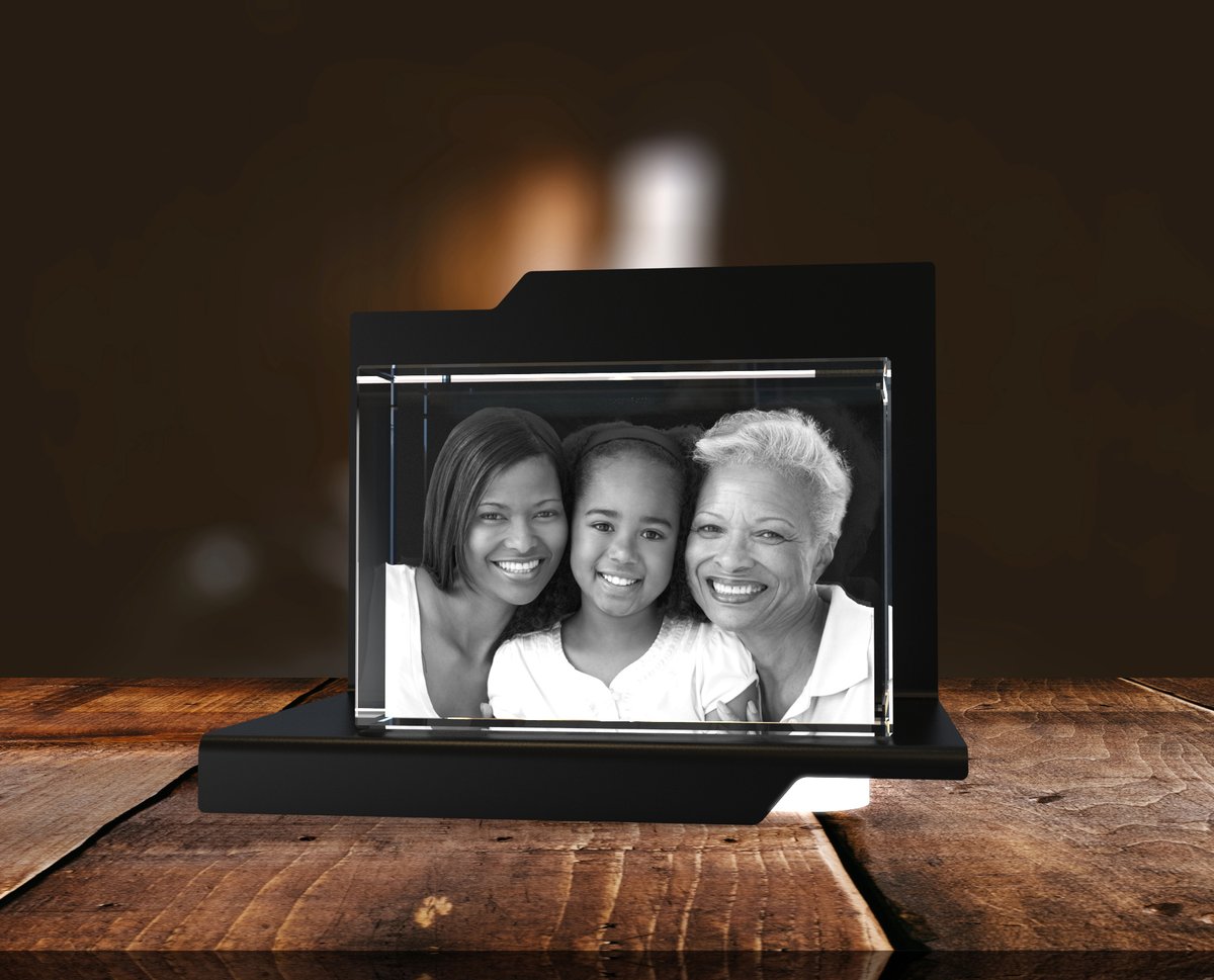 Den perfekta gåvan för att säga "Jag älskar dig mamma" 💜✨ 3D-fotokristaller – upp till 40 % RABATT!