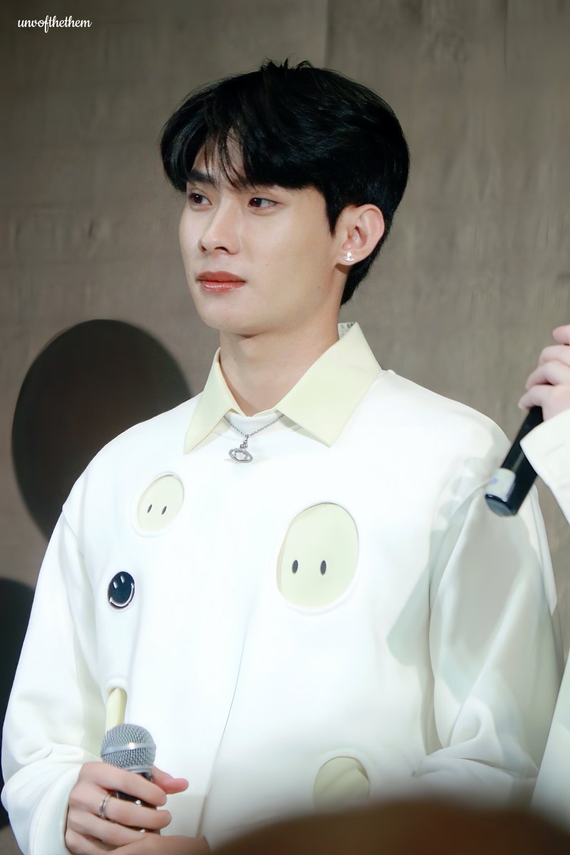 — หล่อหมดไม่สนลูกใคร 🥲

<a href="/TutorKrp/">TUTOR</a> #TutorKrp