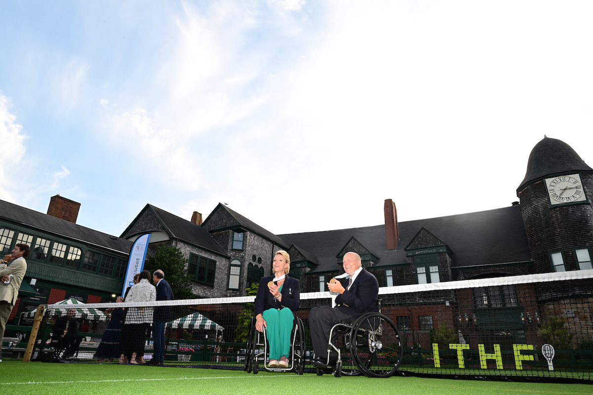 TennisHalloFame's tweet photo. A night we won't soon forget honoring Esther and Rick, alongside friends, family, and supporters 💚✨
#EnshrinementWeekend
📸 @BENSOLOMONPHOTO https://t.co/KlJh0latnW