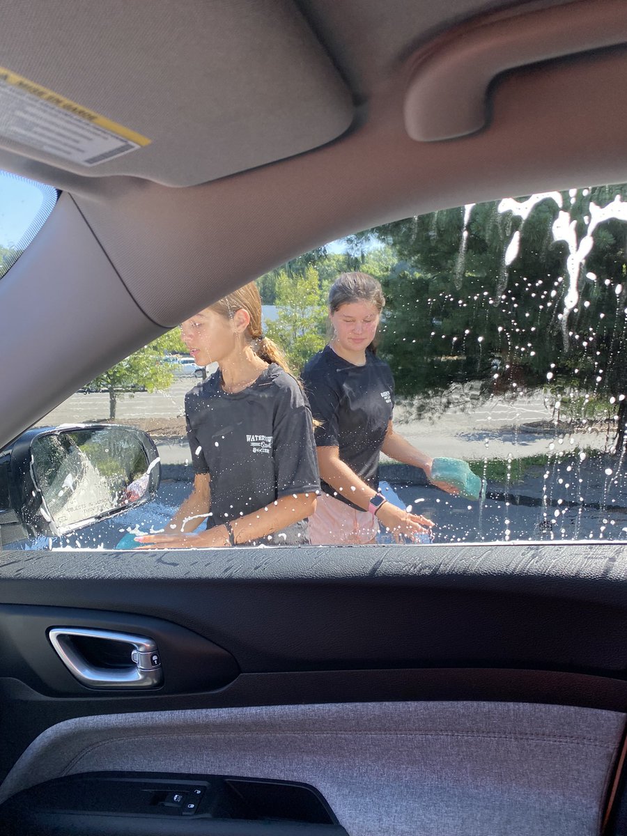 JTPSMeka's tweet image. Got a great car wash today from WHS girls soccer team!!! Head to Nina Lucia’s!!!!