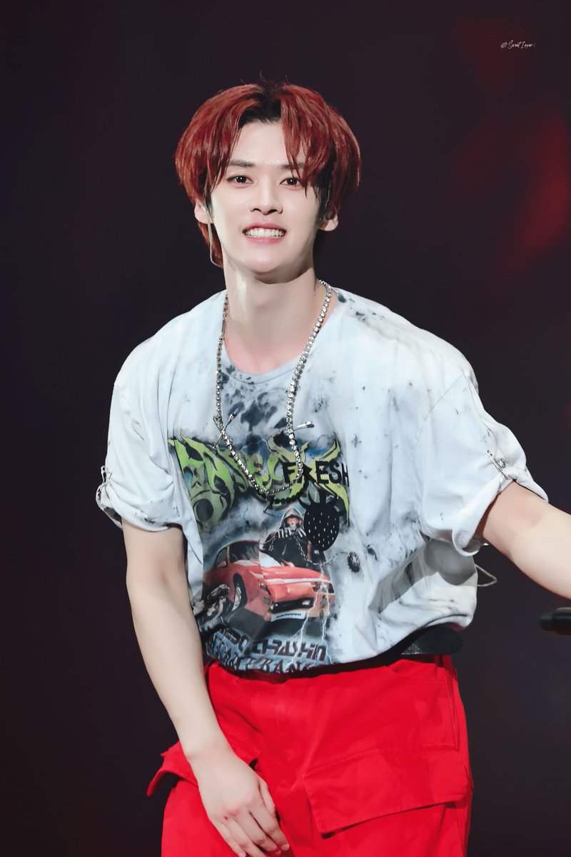SweetLover_1025's tweet photo. 230721  Lollapalooza Paris 𝗛𝗤

#Straykids #스트레이키즈  
#Leeknow #리노 https://t.co/H41bfpIv2O