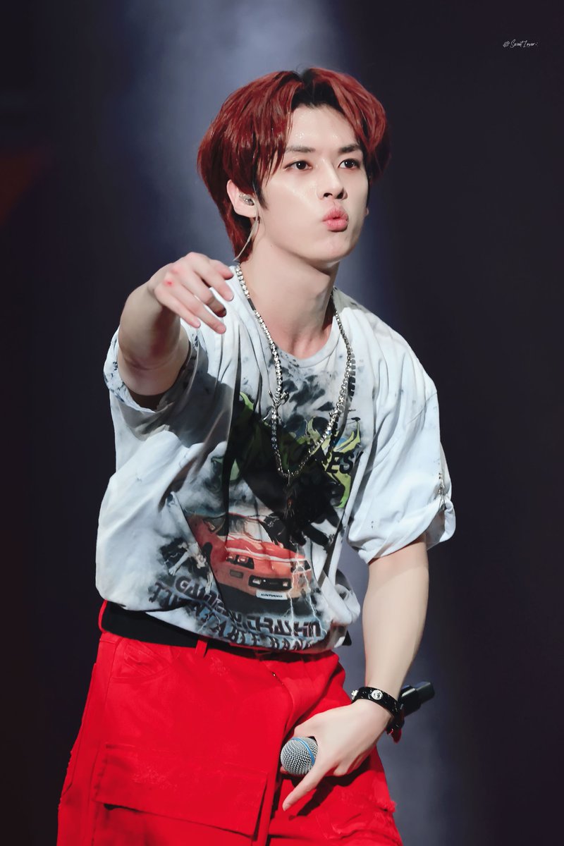 SweetLover_1025's tweet photo. 230721  Lollapalooza Paris 𝗛𝗤

#Straykids #스트레이키즈  
#Leeknow #리노 https://t.co/H41bfpIv2O