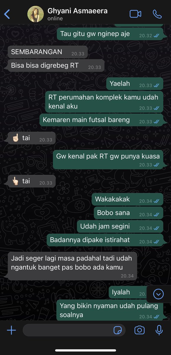 ela tweet media