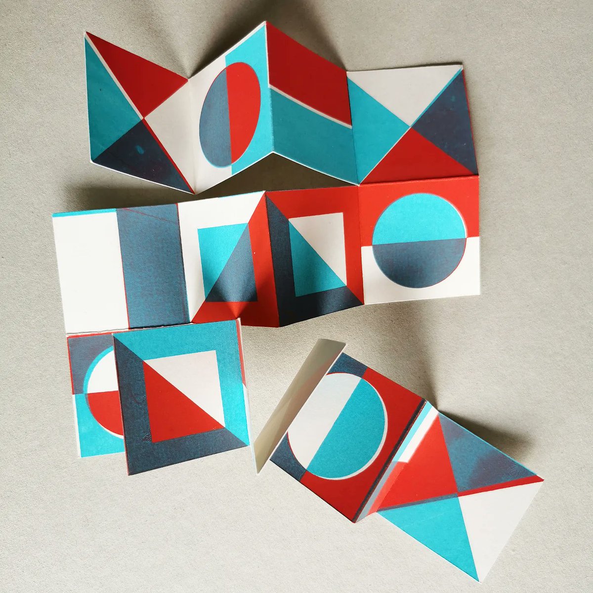 katefarleyprint's tweet image. In these new screen printed samples I've been exploring pattern evolution &amp;amp; the potential of large-scale repeating surface designs for the built environment by going back to paper folding. #workinprogress #studiotime #patternresearch #patternandchaos