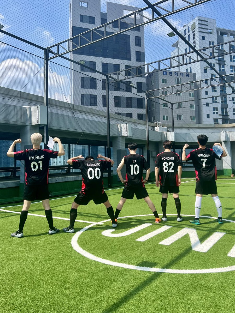 CIX_Official tweet media