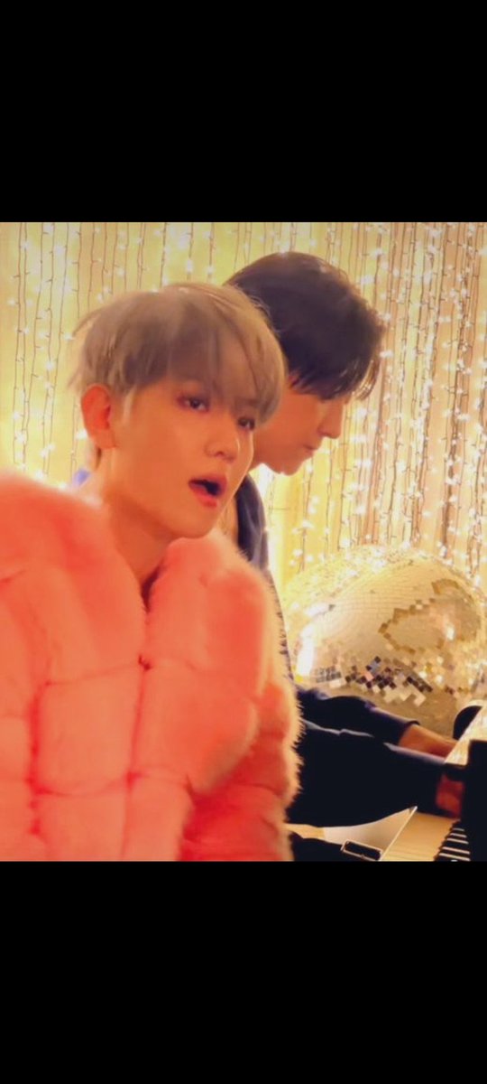 Sacb614's tweet photo. I'll keep loving chanbaek forever 🤍✨ https://t.co/1UhUQTLXSC