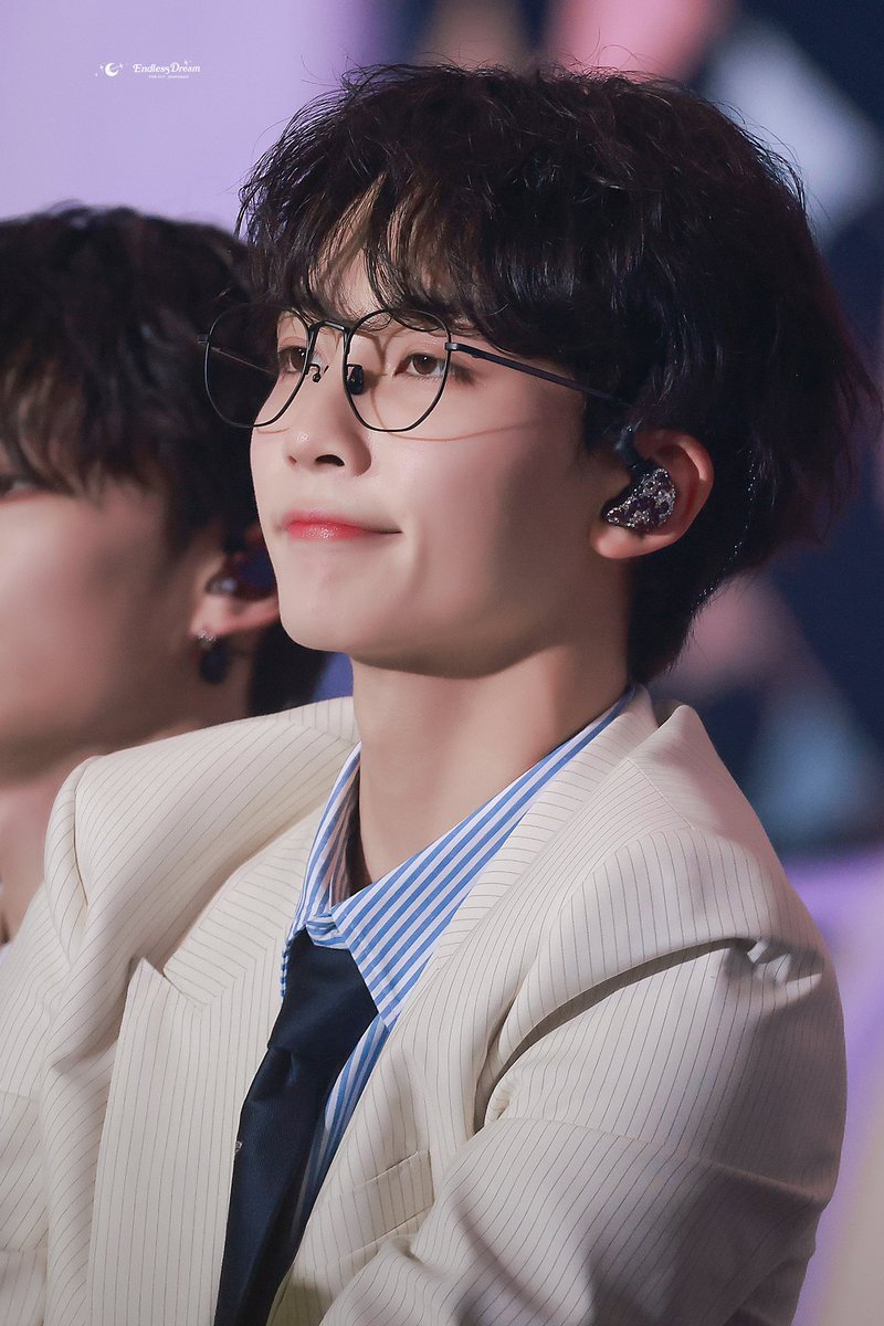 EndlessDream95's tweet photo. 230722 Follow Seoul HD 

#정한 #윤정한 #JEONGHAN
#ジョンハン 
#세븐틴  #seventeen https://t.co/eCB2RACc6s