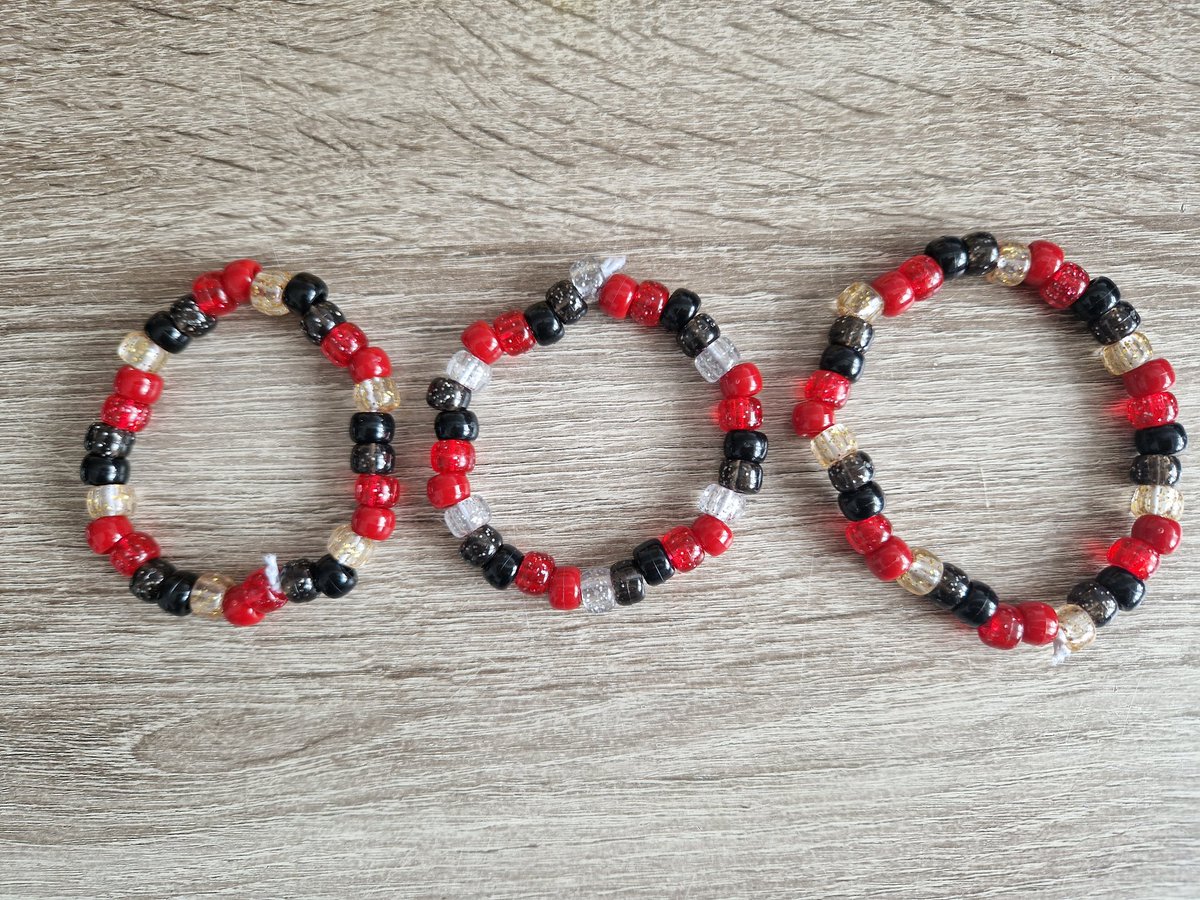 Making bracelets with the kids #afcb