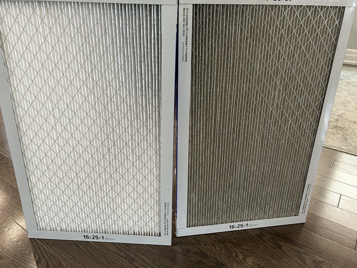 That is what 2 weeks of wildfire smoke does to your filter. #wildfires 
Big thank you to the firefighters fighting their hardest to put an end to this climate-caused disaster.