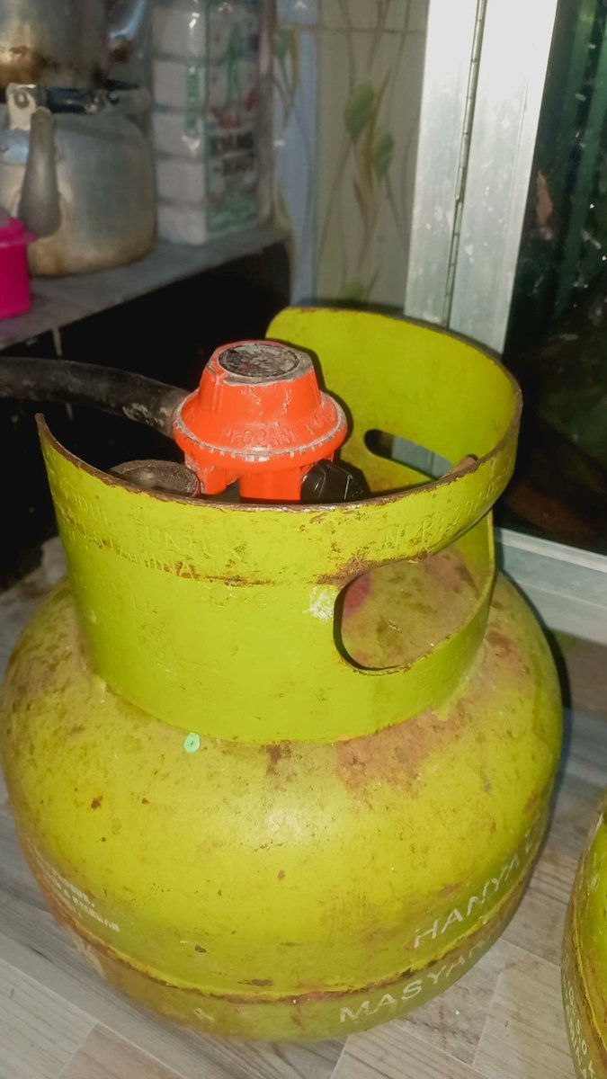 Pertama kali aku bisa pasang gasss. Aaaaaaaa terharuuuuu. Aku bisa woyy😭👍

Alhamdulillahh, akhirnyaa🥺. Di u22 ini ada peningkatan skill😭🙏