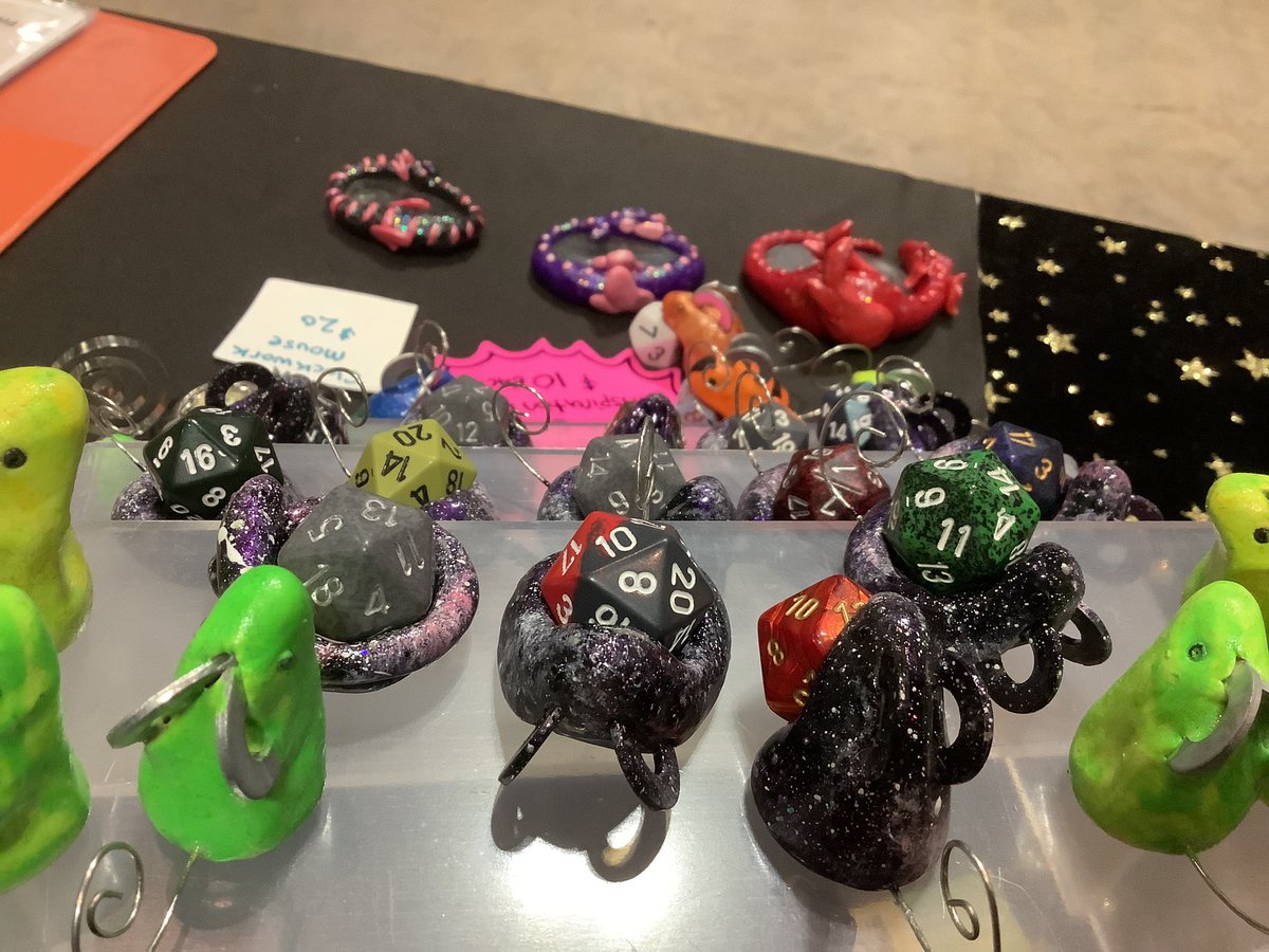 SnowsilverK's tweet photo. Home Stretch!
#ConnectiCon
#CTConXX https://t.co/HnFkdpmAB6