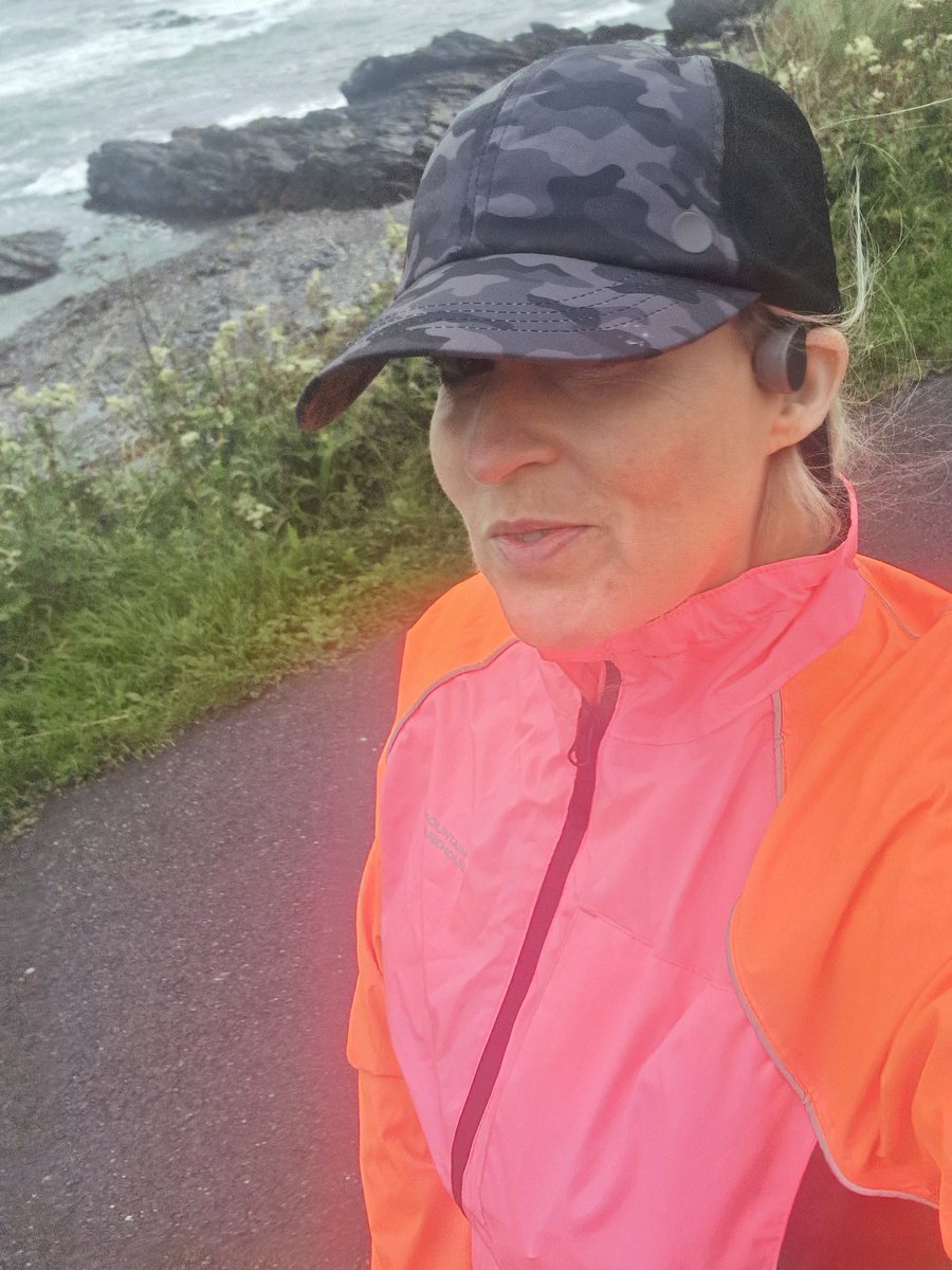 Mandymo4's tweet photo. There is no such thing as bad weather when it comes to going for a walk, only the clothes! 

In fairness, it is really mild, and I could do without the coat, but just in case the rain comes back in again.

#Steppage #DailyCount #133days #FreshAir #MentalHealth #MeTime #NoExcuses https://t.co/alY0kZeRfR