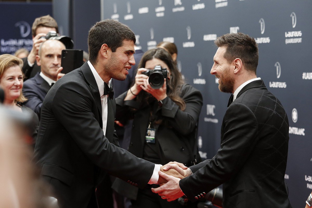 BarcaWorldwide's tweet photo. Rafael Nadal: "Messi is better than Ronaldo"

Roger Federer: "My wife watches football only because of Messi"

Djokovic: "It was an honor to meet him, Lionel Messi. I respect and admire him a lot"

Alcaraz: "It's crazy that he's here, meters away from me. I wish to shake his hand"