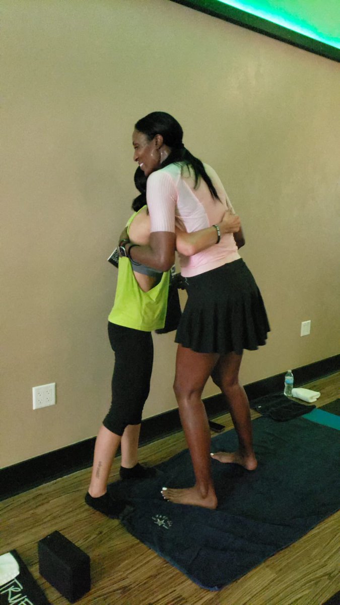 JM_tweetz's tweet photo. Full circle moment. Thank you Lisa. I’m thankful I got to show you you’re impact 💜💛 Love always! @LisaLeslie #9forever https://t.co/SbngW4PZej