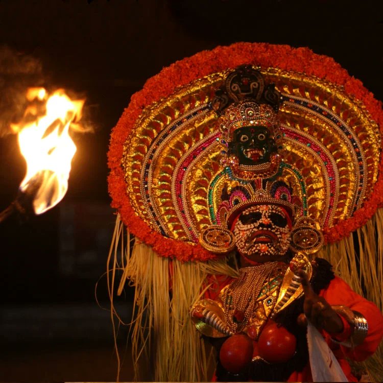 Mudiyettu is a traditional ritual theatre and folk dance drama from Kerala that enacts the mythological tale of a battle between the goddess Kali and the demon Darika.
 It was inscribed in UNESCO's Representative List of the Intangible Cultural Heritage of Humanity in 2010.