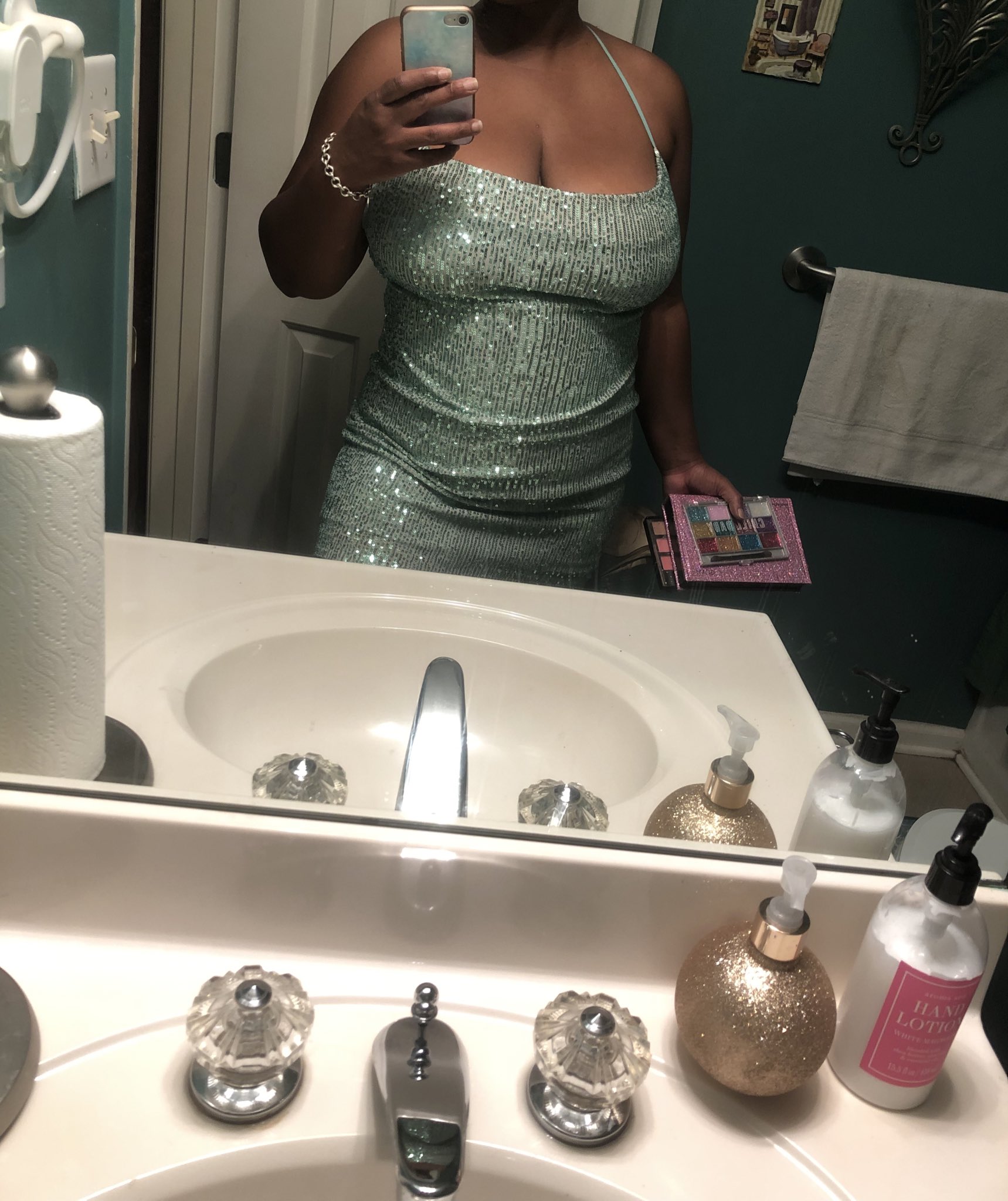 Time to go out! https://t.co/Ul4n6XWvgP