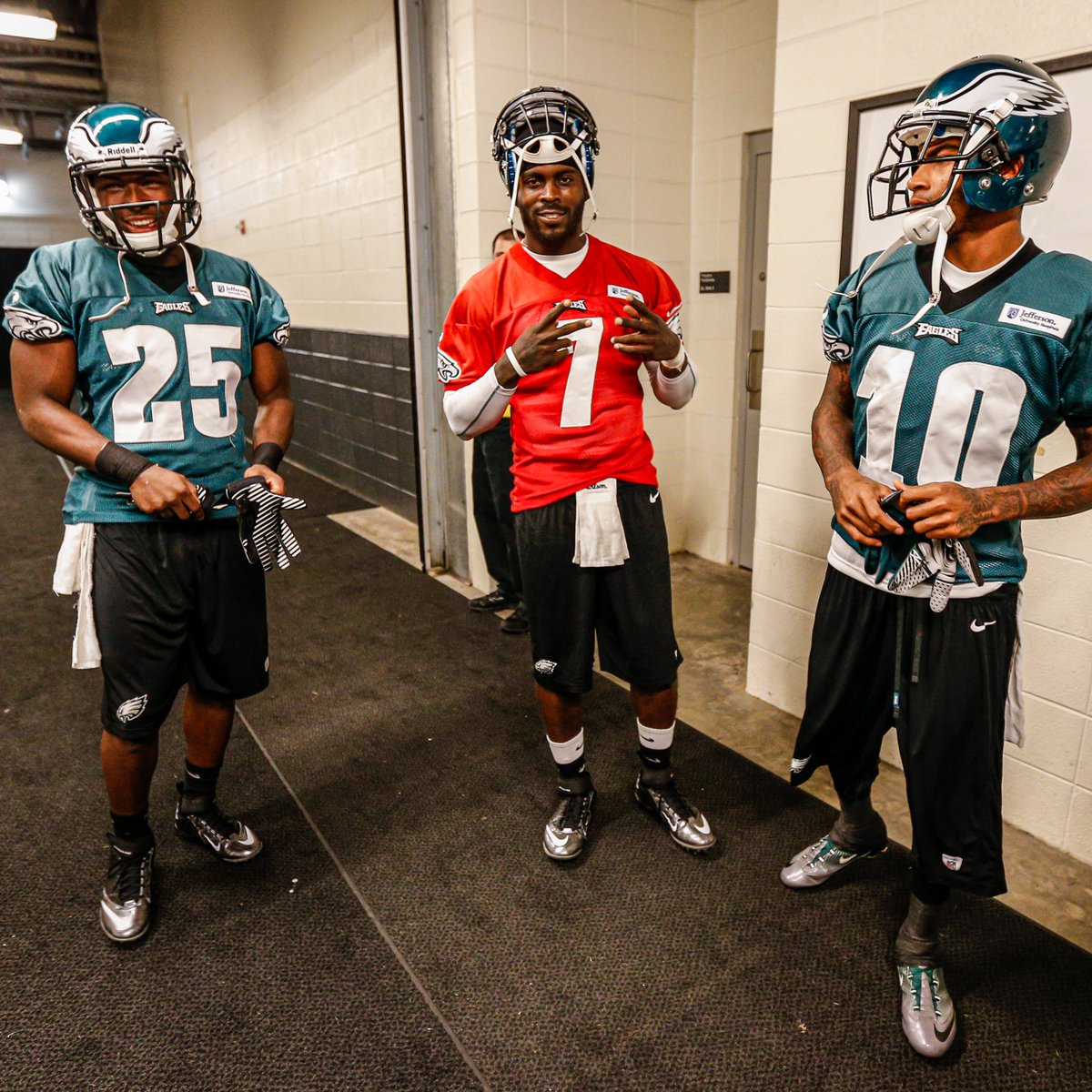 RT @Eagles: Just an #EaglesCamp throwback to start the morning 

#FlyEaglesFly https://t.co/cwlbstDblr