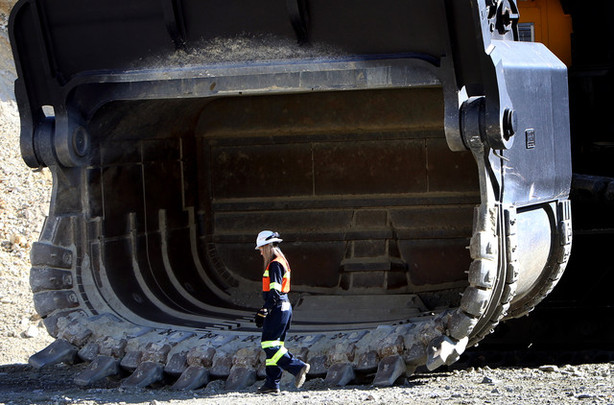 JohnLeePettim13's tweet image. Even if we managed to open hundreds of thousands of mines to complete the #GreenEnery transition it would take 4,575,000,000,000 tonnes of copper, 940 million tonnes of nickel and 944 million tonnes of Lithium. That&apos;s never going to happen.