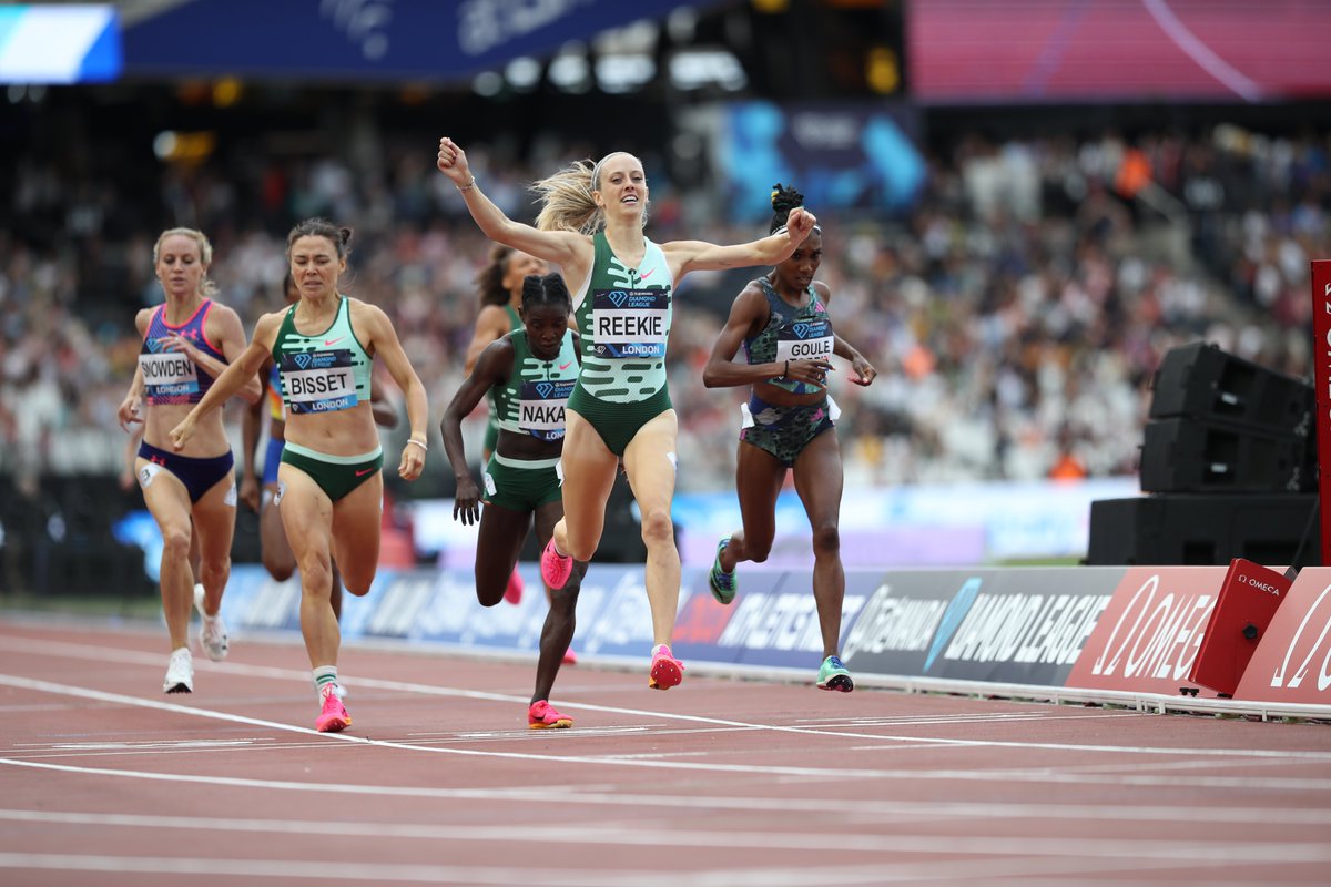 .<a href="/JemmaReekie/">JemmaReekie</a> delivers for 🇬🇧!  

A huge cheer from the home crowd as the Scot clocks a meeting record of 1:57.30 in the 800m.   

#LondonDL 🇬🇧
#DiamondLeague 
📷<a href="/macroprophoto/">Ed Hall | MacroPro Photography</a>