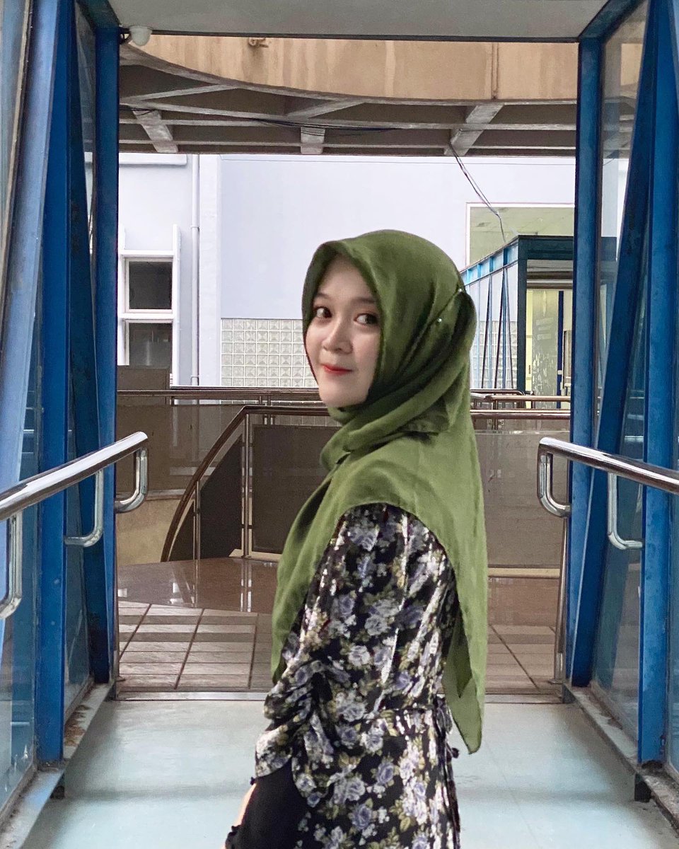 malikahnajibah's tweet photo. Pas lagi balik ke Bandung gini jadinya pengen cepet2 beresin S3 lalu jadi dosen di Tekim ITB. Tp giliran pas lagi di Korea pengennya berkarir di luar negeri dan maksimalin eksplor dunia aja 🌎🥹 bener2 Allah Maha Membolakbalikkan Hati. Di manapun itu semoga selalu bersyukur 🫰🏻 https://t.co/KrbxraYEnx