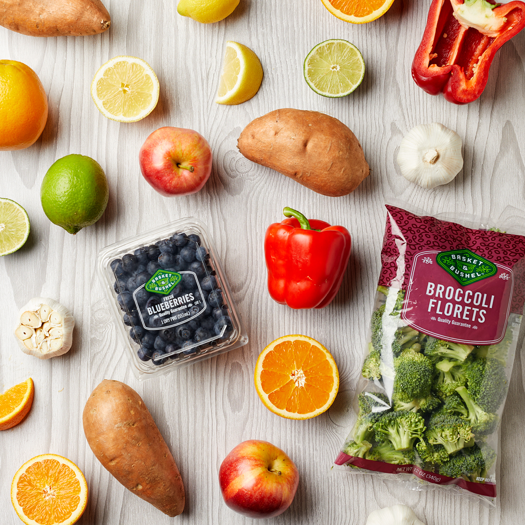 BasketBushel's tweet photo. Planning for the week ahead? Don't forget to stock up on your fruits and veggies! Prepping them for the week makes it easier to include them in your meals and snacks. 🫐 🫑 🍊 https://t.co/fgC5YxGwOO