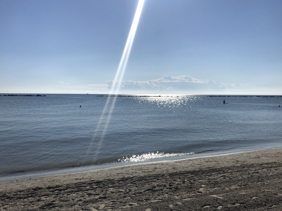 Endlich Meer. In charmanter Begleitung. 🌊 🍷 ☀️ 🇮🇹