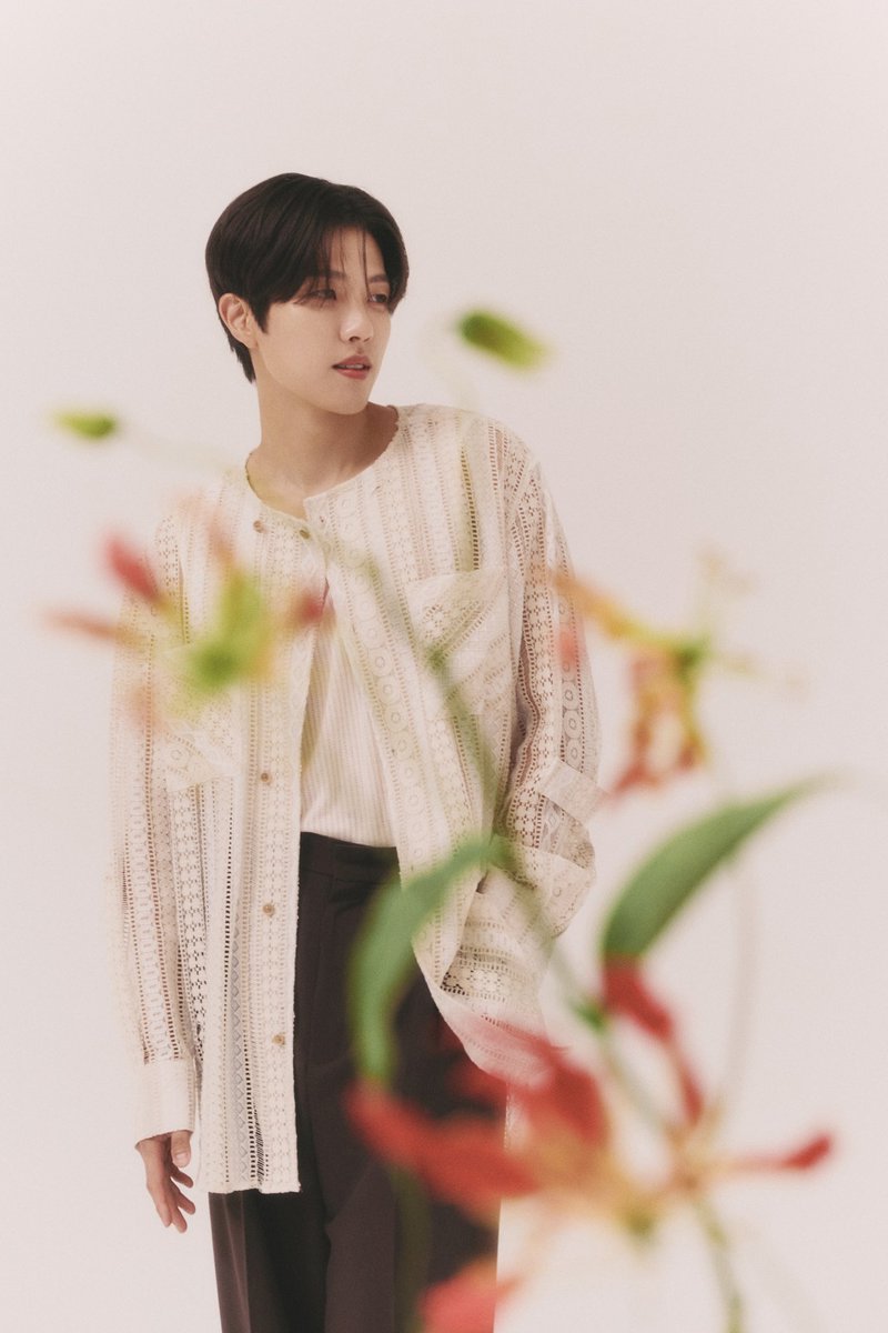 cherrydeer_827's tweet photo. ▪️[13egin] Concept Photo #5

#성열 #이성열 https://t.co/zF7dTgJJAs
