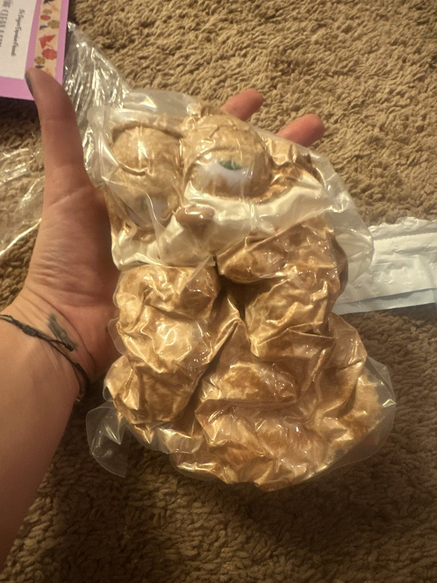 Katelyn Bowden Ⓥ tweet media