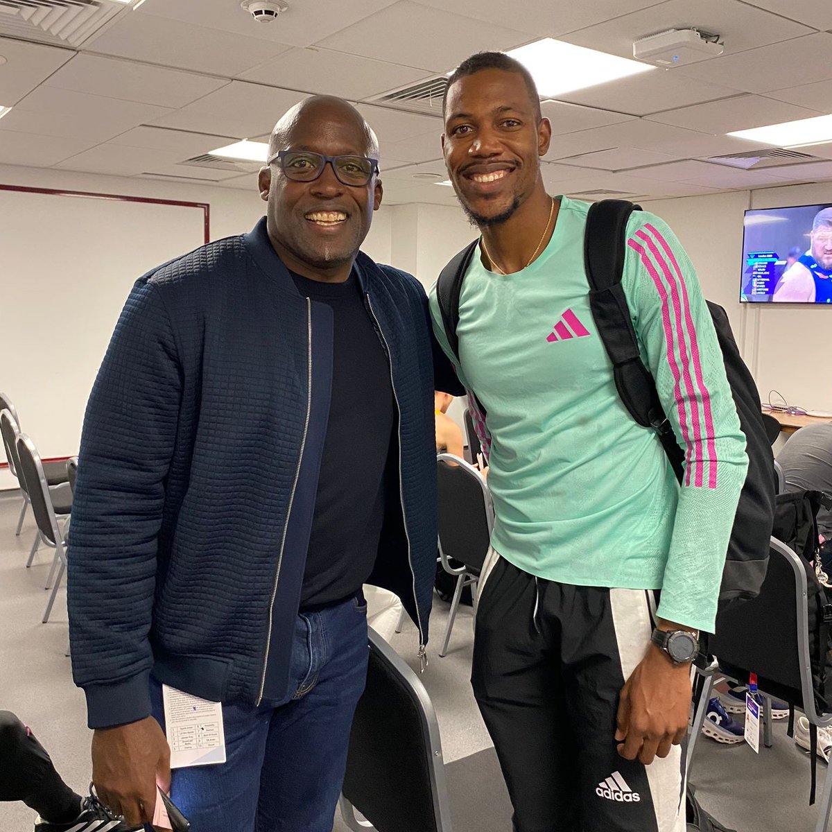 BritAthletics's tweet image. Records are there to be broken. 

@Jregismbe1 🤝 @zharnel_hughes