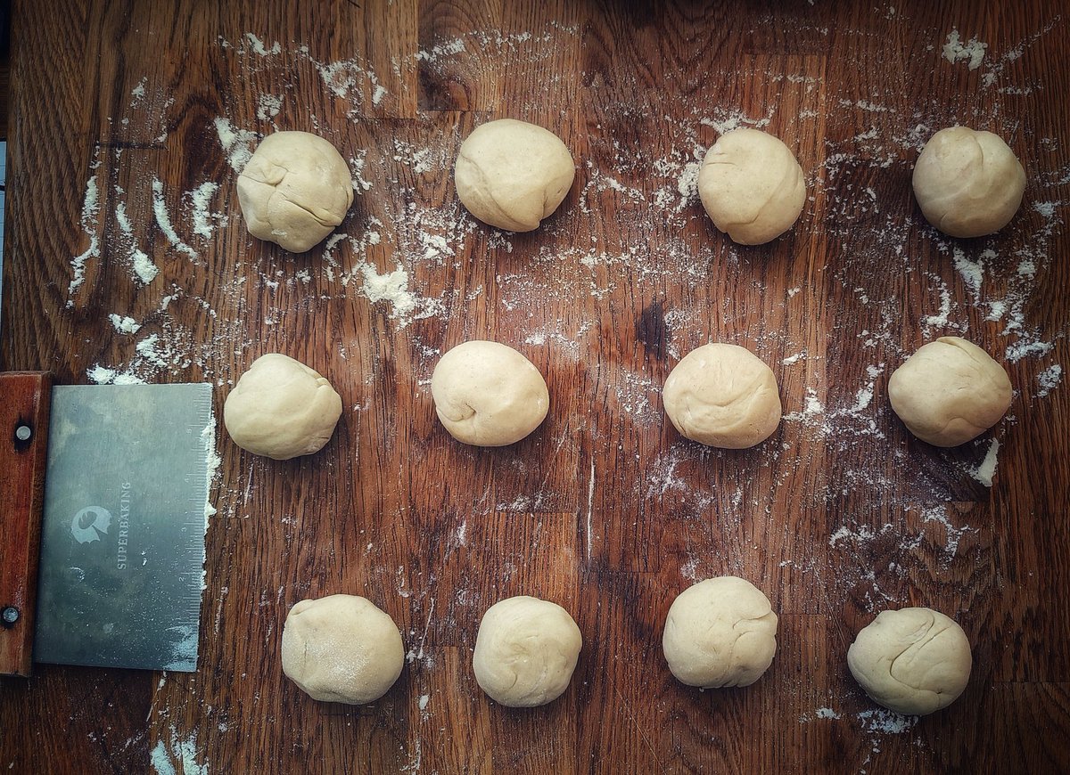 It's been a while, but I'm finally getting back to some baking. Today is just simple burger baps for tonight's dinner. Ready for second prove and then final shaping. 
-
-
-
-
#artisanbaker #artisanbread #davebakesbread #bread #realbread #RealBreadCampaign