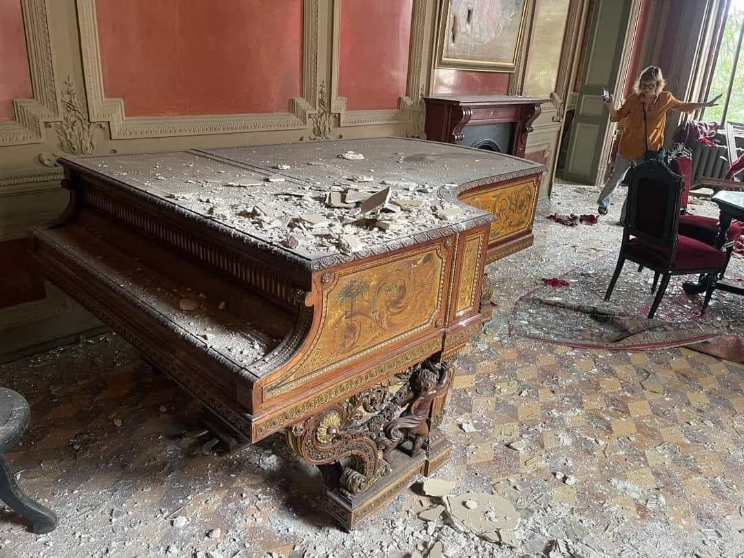 Liszt played on this piano in Odessa in 1847, he gave a recital there. Picture after a Russian missile attack: