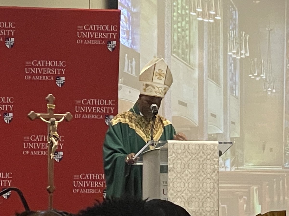 Bishop Wolfgang Pisa of Tanzania exhorts participants at the African National Eucharistic Congress 2023 to be courageous, to have reverence for the Eucharist and to cross boundaries beyond themselves ⁦@ANEC_USA⁩ #ANECUSA2023