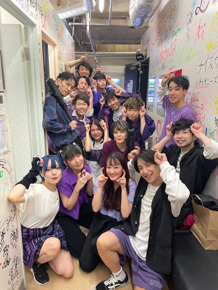 おひさしぶり！ただいま！どよーび！

#あち公 皆様楽しんでいただけましたでしょか！？！？久しぶりに踊ったナンバー、初めて踊るナンバー、てんこ盛りで楽しかったァ！！👾
このメンツの安心感たるや。こんなんホームですわ。

どっと疲れたけど達成感！ひゃほー！
ご来場ありがとうございました！