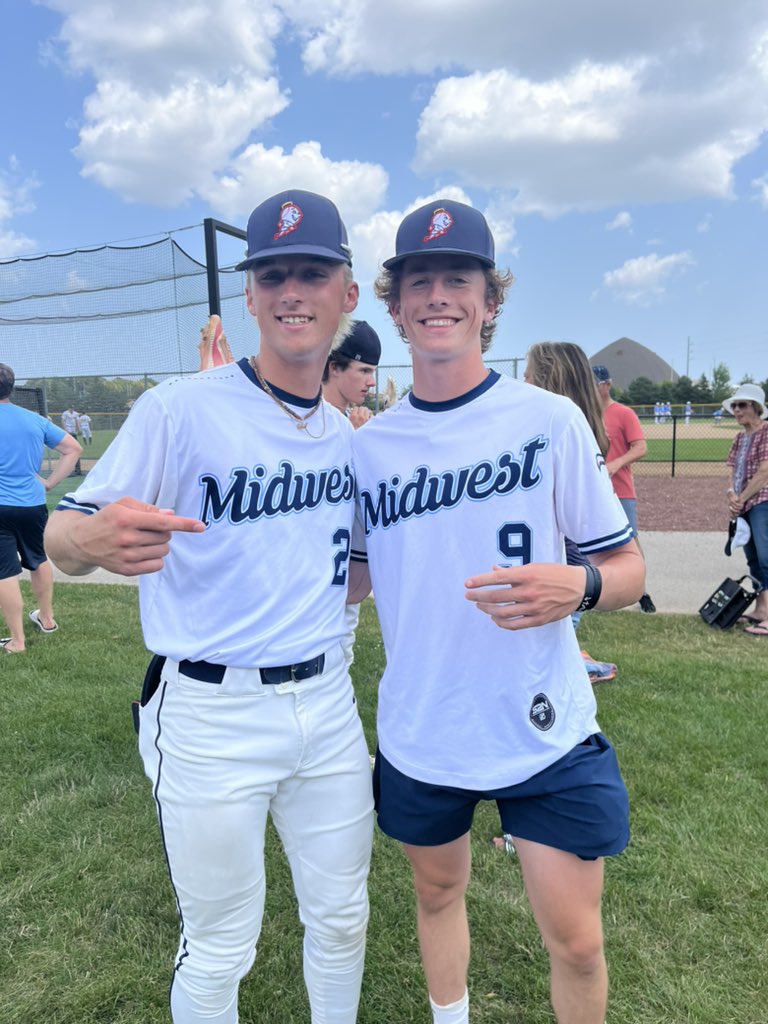 9 years, plenty of memories, friendships, hits, walks, heartbreakers, and walkoffs later, summer ball is officially over. thank you for all those who've helped me along the way, i'll appreciate it more than you'll ever know. 
let's ride in spring #24out