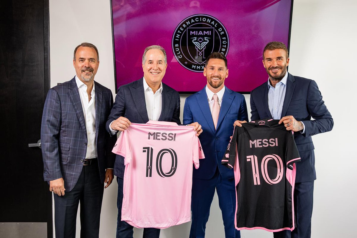 SC_ESPN's tweet photo. ¡ATENCIÓN! Inter Miami informa de manera oficial que compró un cupo internacional para su roster: pagó 150.000 dólares al San Jose Earthquakes. ¿Quién llegará al equipo de Martino? https://t.co/N5wPyrkecL